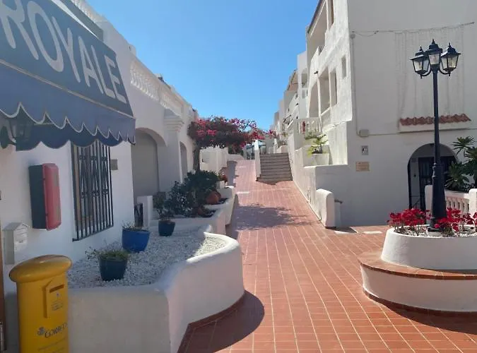 Cristianos Port Royal New ロスクリスティアーノス