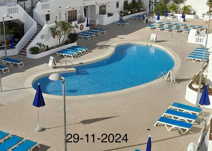 アパートホテル Cristianos Port Royal New ロスクリスティアーノス